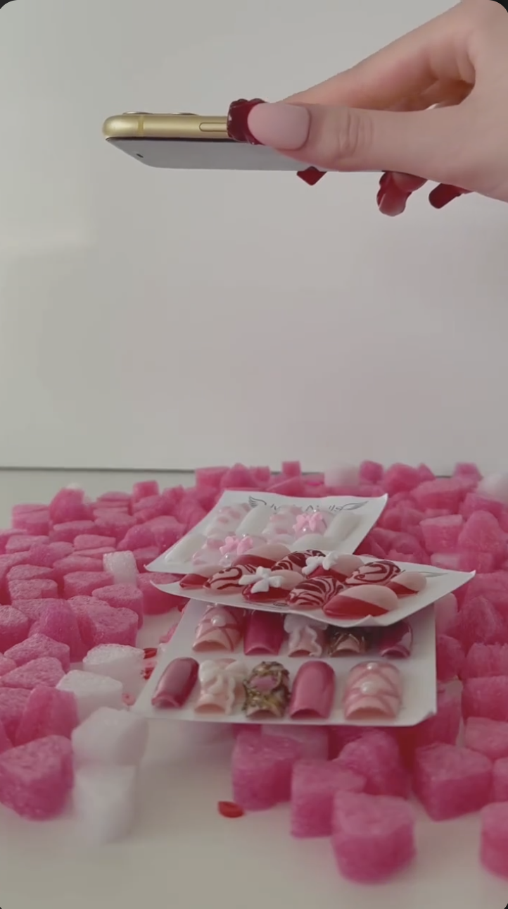 Creative press-on nail content by Hvnly.nails